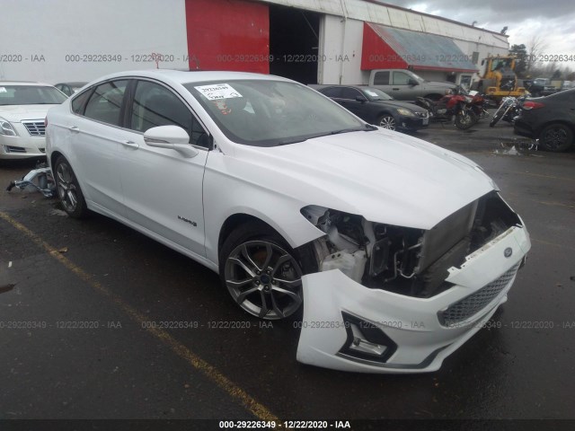 Ford Fusion hybrid (2019)