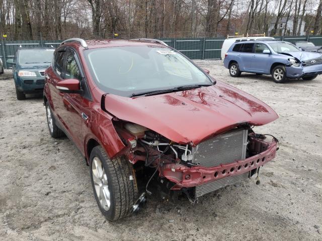 Ford Escape tit (2015)