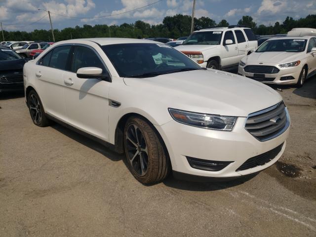 Ford Taurus sel (2015)