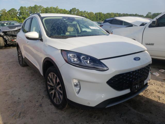 Ford Escape tit (2020)