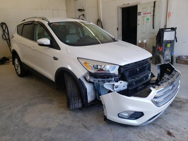 Ford Escape tit (2017)