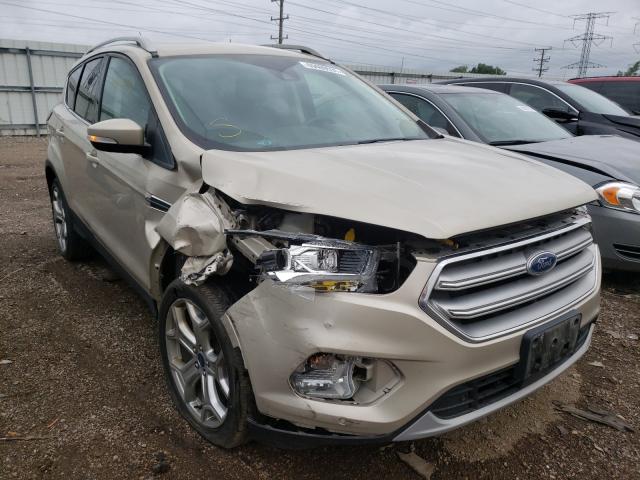 Ford Escape tit (2017)