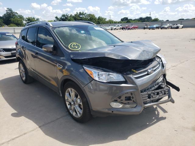 Ford Escape tit (2014)