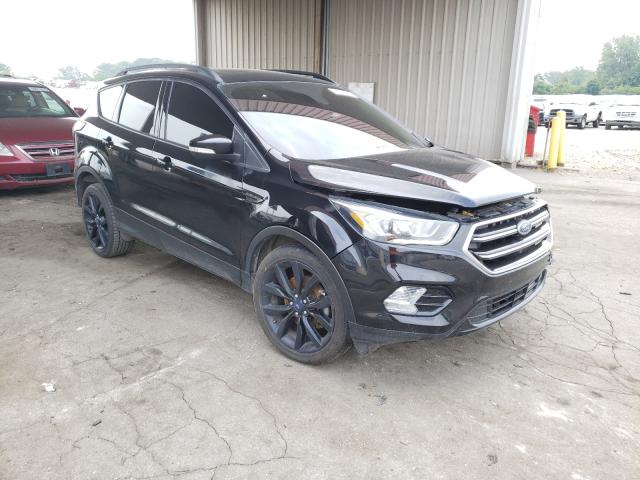 Ford Escape tit (2017)