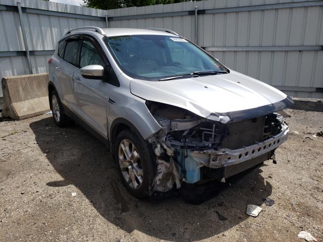 Ford Escape tit (2014)