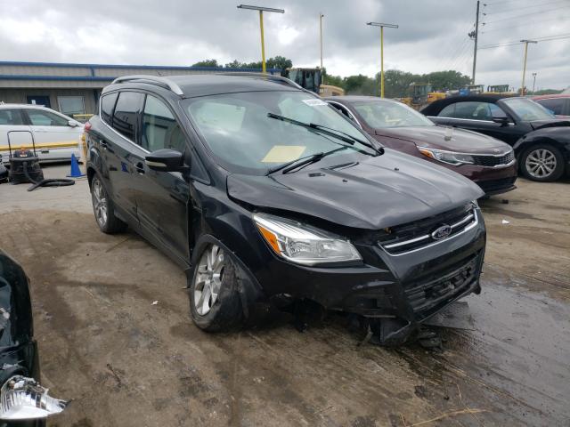 Ford Escape tit (2015)