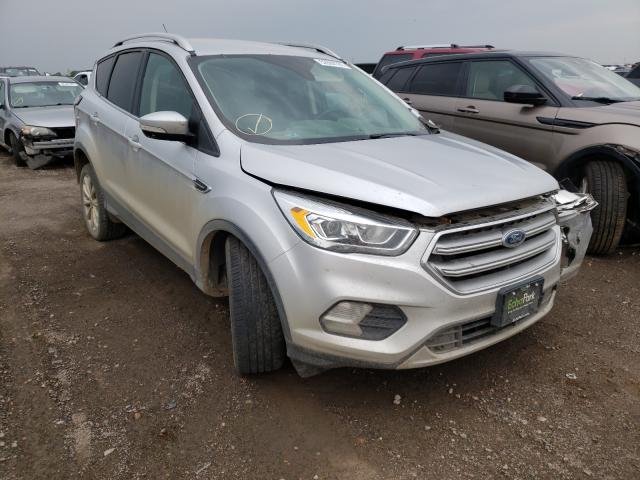 Ford Escape tit (2017)