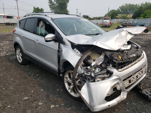 Ford Escape tit (2014)