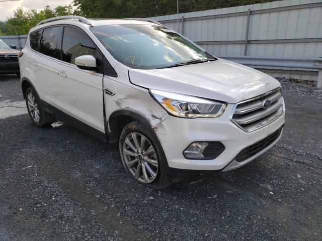 Ford Escape tit (2017)