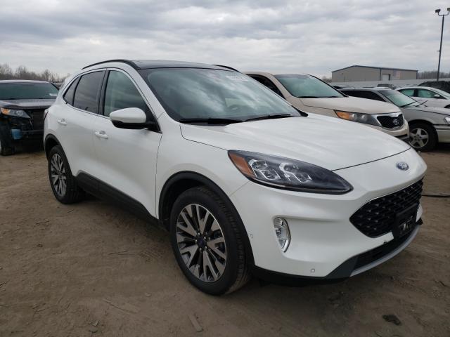 Ford Escape tit (2020)