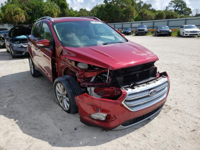 Ford Escape tit (2017)