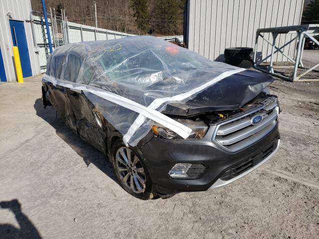 Ford Escape tit (2017)