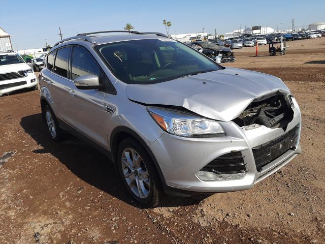 Ford Escape tit (2016)
