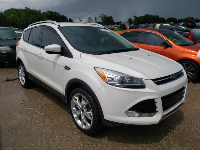 Ford Escape tit (2016)