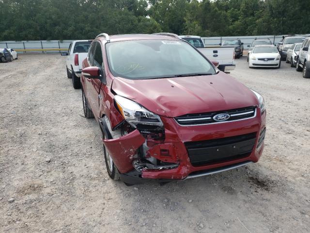 Ford Escape tit (2016)
