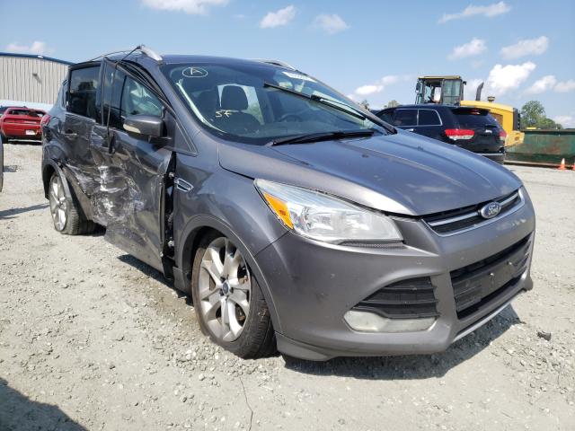 Ford Escape tit (2014)