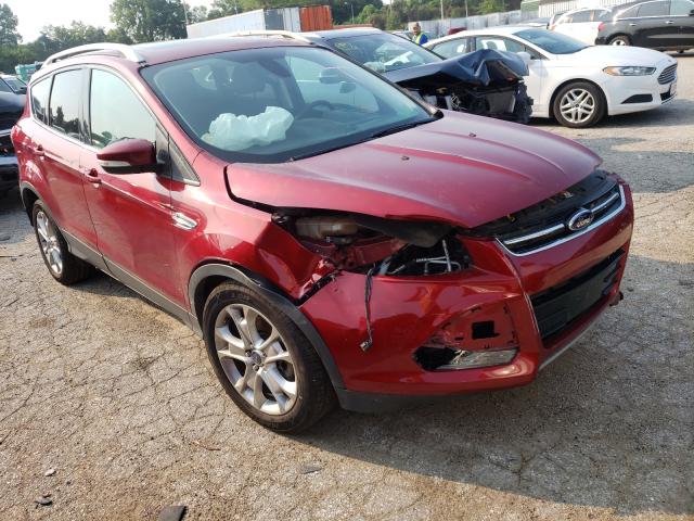 Ford Escape tit (2015)