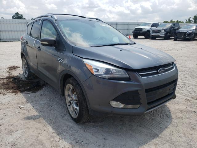 Ford Escape tit (2016)