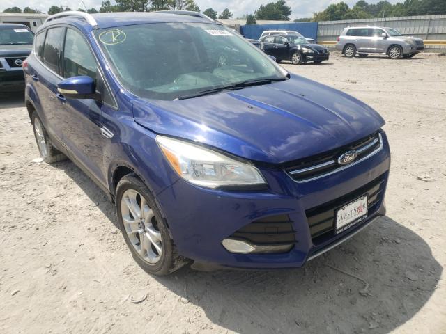 Ford Escape tit (2015)