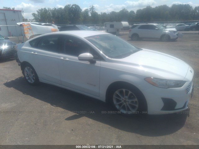 Ford Fusion hybrid (2019)