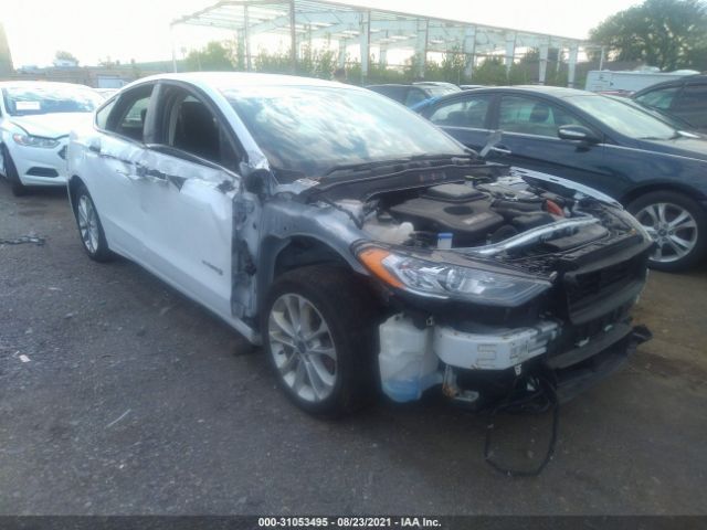 Ford Fusion hybrid (2019)