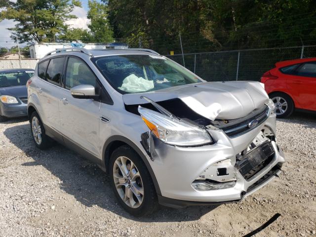 Ford Escape tit (2014)