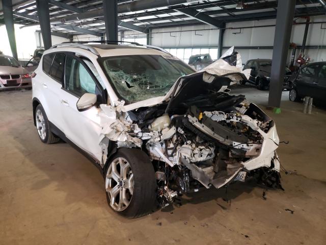 Ford Escape tit (2017)