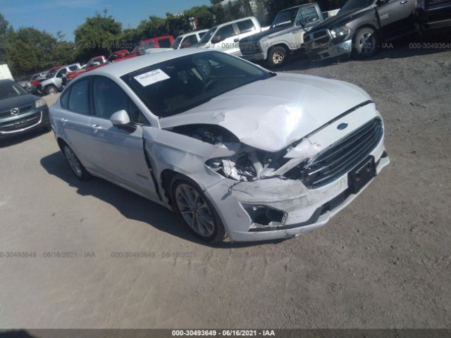 Ford Fusion hybrid (2019)