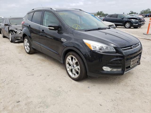 Ford Escape tit (2015)