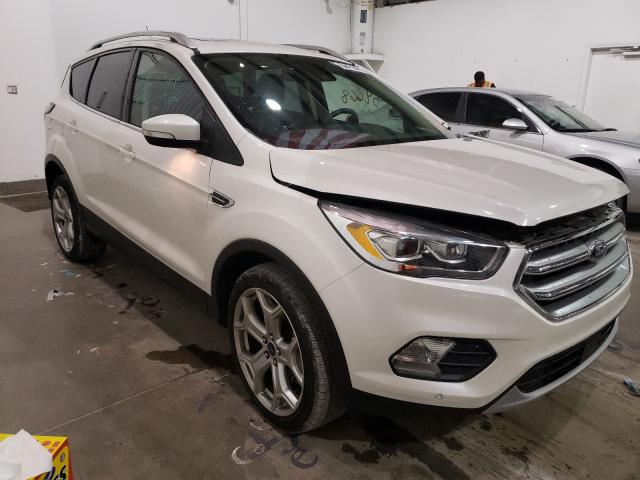 Ford Escape tit (2017)