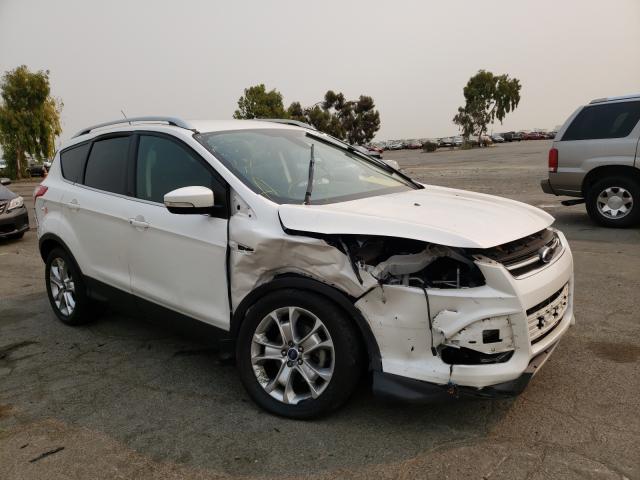 Ford Escape tit (2014)