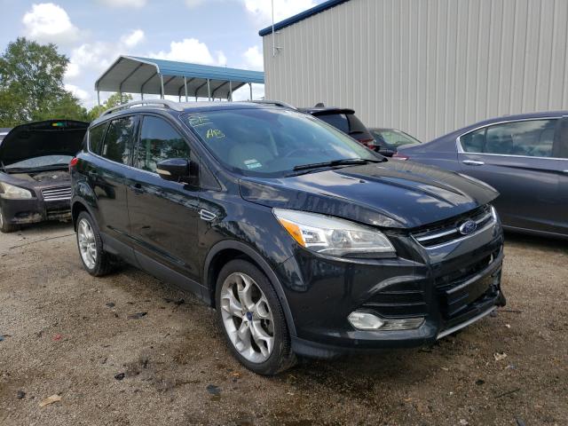 Ford Escape tit (2014)