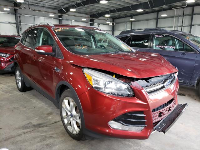 Ford Escape tit (2015)