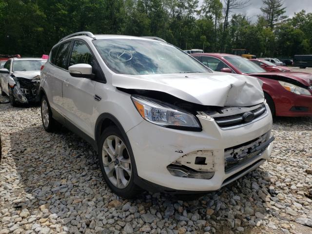 Ford Escape tit (2015)