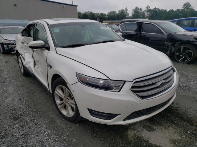 Ford Taurus sel (2015)