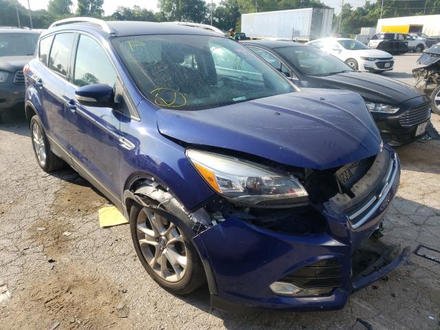 Ford Escape tit (2016)