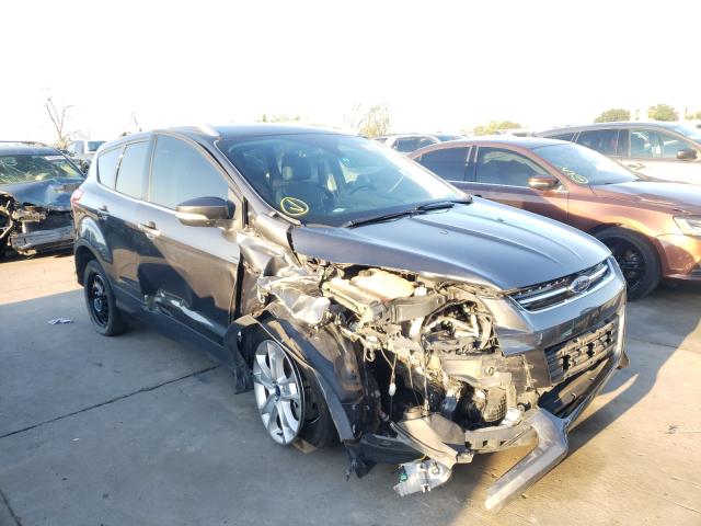 Ford Escape tit (2016)
