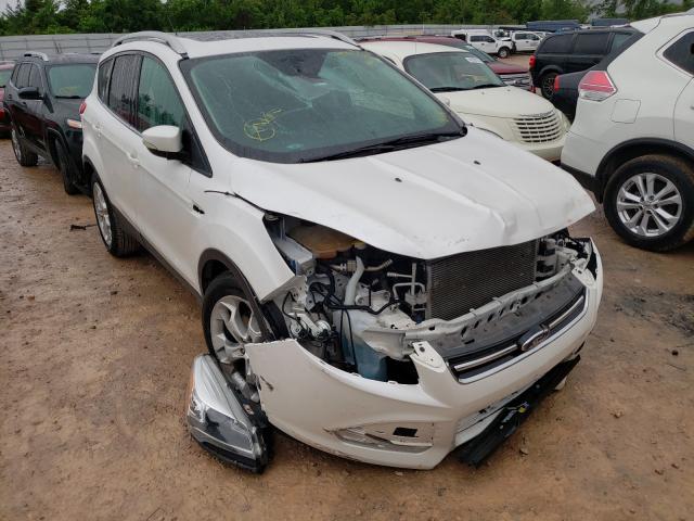 Ford Escape tit (2016)