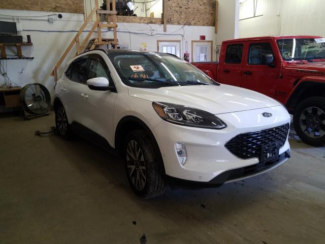 Ford Escape tit (2020)