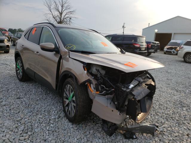 Ford Escape tit (2020)