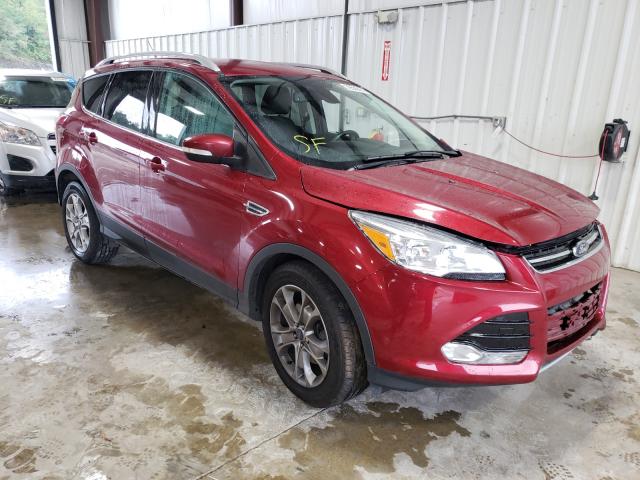 Ford Escape tit (2015)
