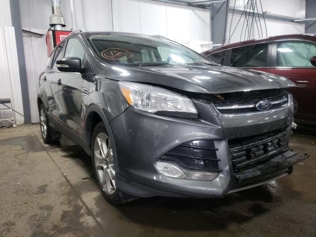 Ford Escape tit (2016)