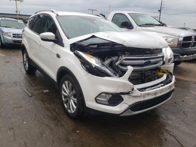 Ford Escape tit (2017)