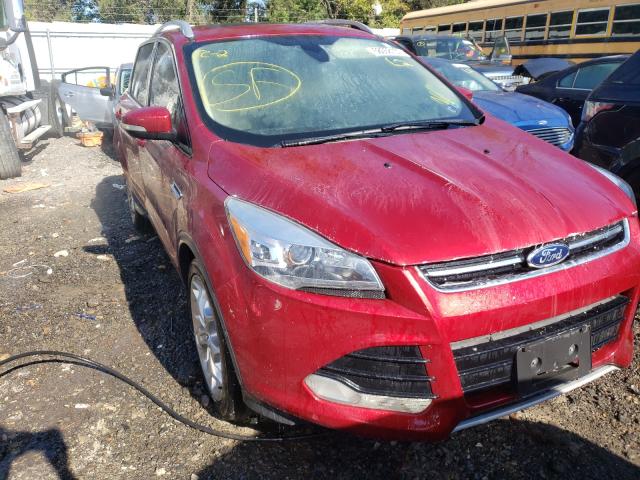 Ford Escape tit (2015)