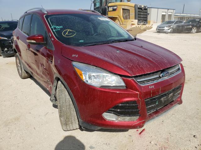 Ford Escape tit (2016)