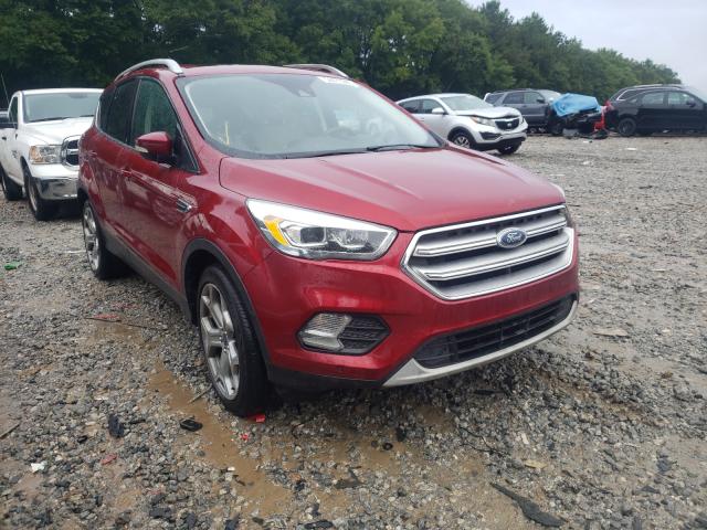 Ford Escape tit (2017)