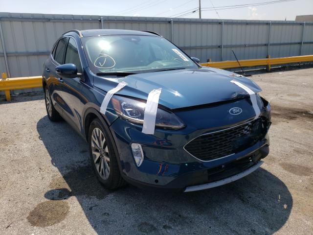 Ford Escape tit (2020)