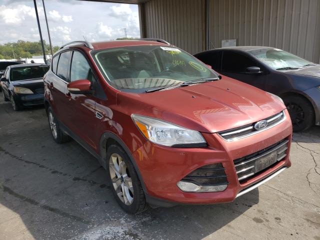 Ford Escape tit (2014)