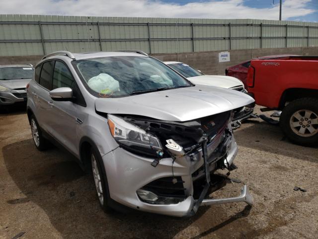 Ford Escape tit (2016)