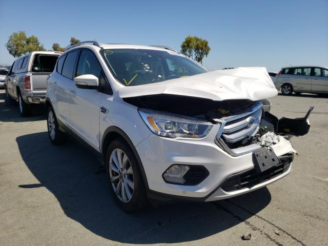 Ford Escape tit (2017)